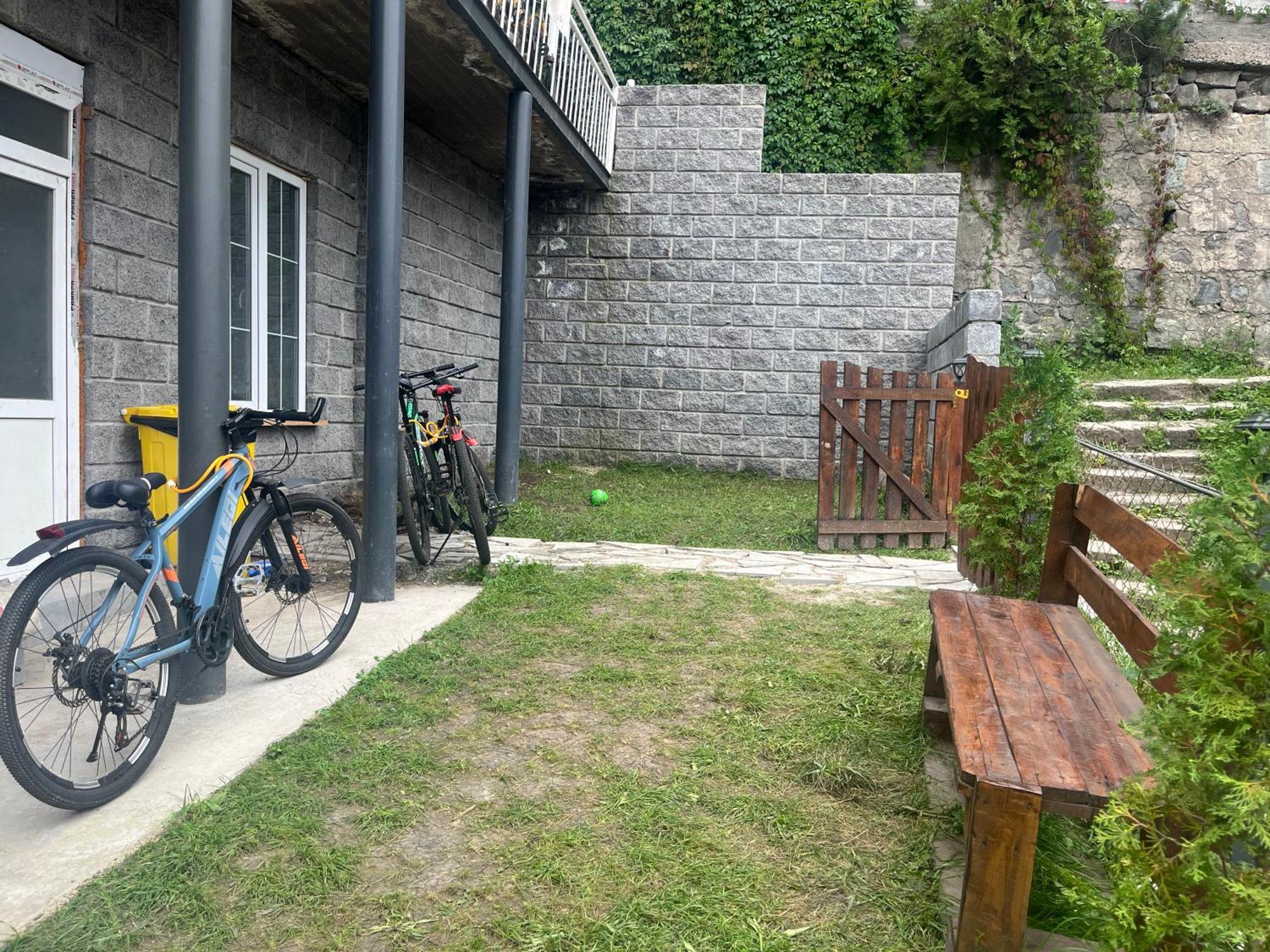 Hostel La Casa Dilijan Εξωτερικό φωτογραφία